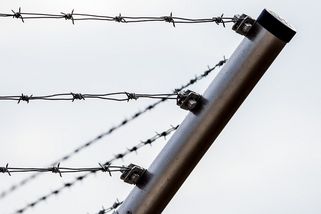 Diskuze: Na férovku: Pozor, migrace, připomněla situace v Ceutě. Proklínaný migrační pakt Česku pomáhá více než Okamurova videa
